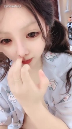 【1点萝】 纯天然白虎学妹 粉乳粉穴 道具抽插骚穴浪叫呻吟表情销魂 美到让你鸡巴翘起 无法表达的美 截图8