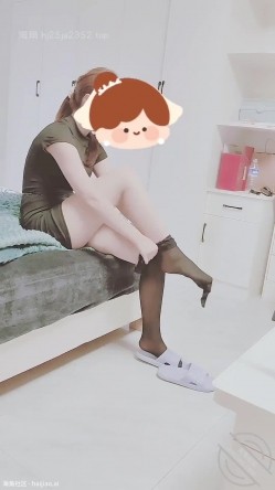 海角大神【169313103201-姐弟一世情】姐姐准备的情人节惊喜礼物当着我的面换上黑丝高跟来了一场致命诱惑 截图7
