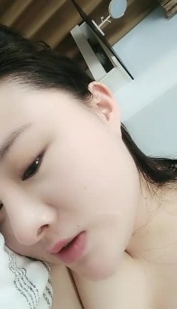 巨乳00后骚浪小仙女和回馈粉丝约操干一炮 全程露脸口交胸推啪啪 极品巨乳适合乳交 操的花枝乱颤 叫床诱惑 截图15