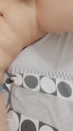 熟女大姐 你是不是不喜欢我怎么软了坏蛋 在家69吃鸡舔逼 上位骑乘 小伙有点紧张 振动棒插骚穴大姐受不了 截图6