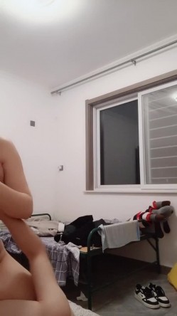 熟女大姐 你是不是不喜欢我怎么软了坏蛋 在家69吃鸡舔逼 上位骑乘 小伙有点紧张 振动棒插骚穴大姐受不了 截图9