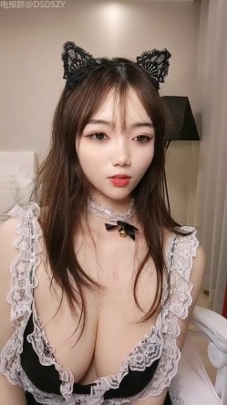 ️极品福利姬【糕迩】超大奶直播视频福利 截图8
