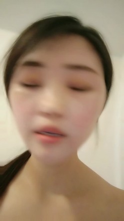 跟风骚美丽又可爱的小姨子露脸激情啪啪，69口交大鸡巴， 逼逼干净水又多让大哥舔弄，浪叫呻吟无套抽插刺激 截图8