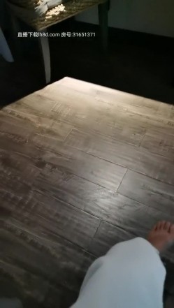 『酒店会所老顾客』约炮达人双飞两姐妹 激情4P换着干 操完一个接着操另一个 各种口交爆操 高清源码录制 截图2