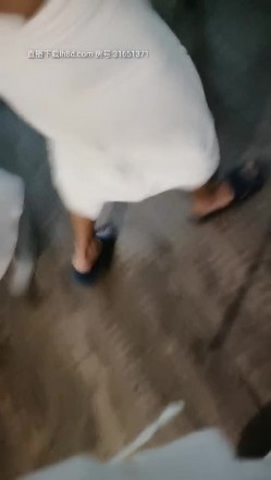『酒店会所老顾客』约炮达人双飞两姐妹 激情4P换着干 操完一个接着操另一个 各种口交爆操 高清源码录制 截图3