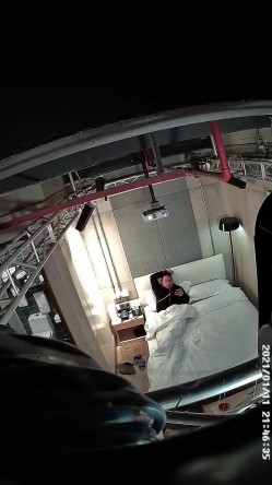 酒店摄像头偷拍您的支付宝到账2千元-寂寞小哥约小姐上门服务搞了两炮 截图2