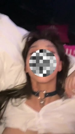 人生赢家推特调教大佬AKAGUCCI7绝版私拍，各种小母狗车模学姐台妹，人前女神175车模卖力口交 截图10