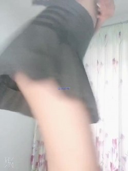 露脸才是王道！高颜长腿极品身材外围绿茶婊【琳琳子】福利~洗澡紫薇足交啪啪你的女神有钱人的母狗 截图4