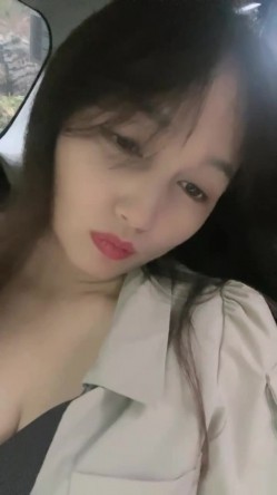 村花的快乐田园生活，【甜甜小少妇】，抖音没做起来，就到乡村小道旁，跳蛋塞穴，紧张刺激又爽到喷水 截图11