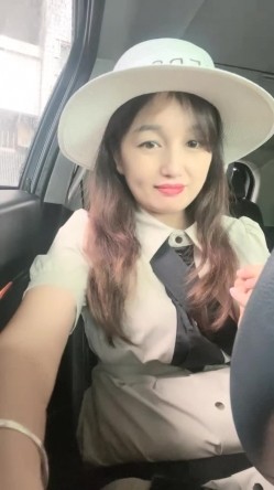 村花的快乐田园生活，【甜甜小少妇】，抖音没做起来，就到乡村小道旁，跳蛋塞穴，紧张刺激又爽到喷水 截图16