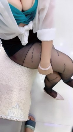 家中勾搭小嫂子，对白精彩刺激，无情大屌无套快乐狂操征服！ 截图6