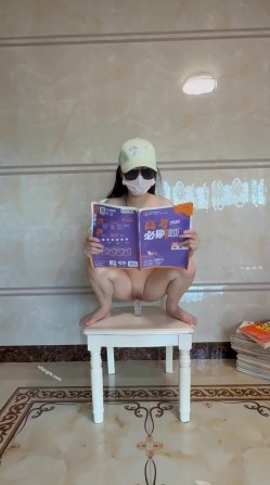 yaoyao0741(小夭) - 深圳南山03年极品露出反差学妹 表面文静内里淫荡自由穿梭校园露出 截图13