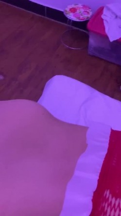 成熟阿姨勾搭到手，去她房间打炮，无套内射她，不知道会不会怀孕! 截图9