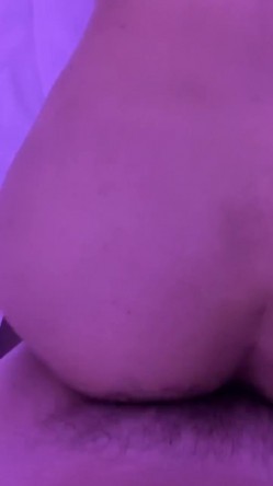 成熟阿姨勾搭到手，去她房间打炮，无套内射她，不知道会不会怀孕! 截图11