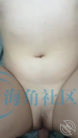女儿终于叫的骚了，摸着女儿的胸，无套肏女儿 截图16