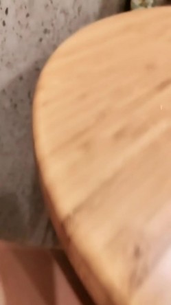 骚逼少妇【番茄】极品白虎一线天，诱人的小肉缝，户外道具自慰潮喷，逼塞道具探店 截图5