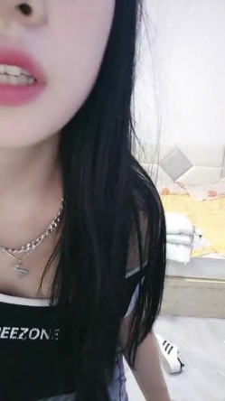 00后超级胸【紫惜姐姐】大奶子可以砸死人，粉色大乳晕狂捏巨乳，抖奶掰穴，跳蛋磨蹭骚穴 截图5