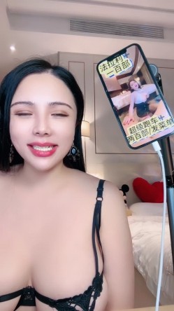 极品少妇主播 『斯佳丽』巨乳肥臀扣逼不停喷水 截图9