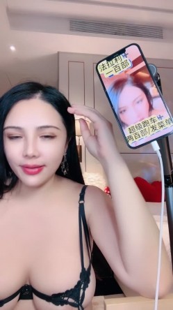 极品少妇主播 『斯佳丽』巨乳肥臀扣逼不停喷水 截图15