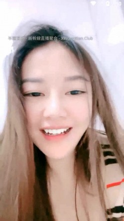 清纯面孔的年轻女神，童颜巨乳，露脸自慰，近景特写粉木耳 截图14