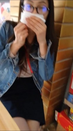 约操饭店老板娘，太他妈得劲啦，红高根、肉色丝袜、黑内裤、阴毛浓密，’今天干了你两次，爽啊‘，’以后常来啊‘，对白精彩、真实！ 截图1
