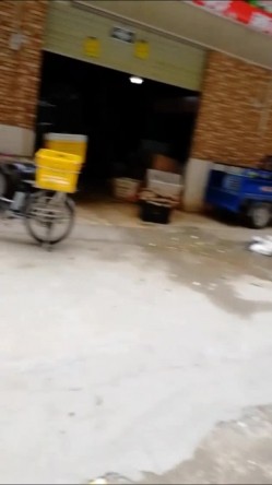 约操饭店老板娘，太他妈得劲啦，红高根、肉色丝袜、黑内裤、阴毛浓密，’今天干了你两次，爽啊‘，’以后常来啊‘，对白精彩、真实！ 截图4