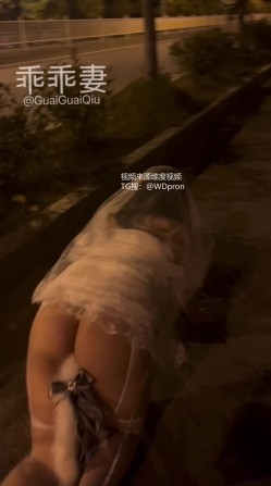 微胖女友共享、爱穿JK3P粉丝活动一场接一场「乖乖妻」婚纱露出，3P活动单男分享内射丈夫继续刷锅，一旁是熟睡的丈夫 截图12