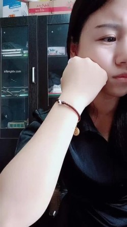 【寂寞财务姐姐】办公室玩跳蛋 厕所同事撒尿声音都听到~ ~ 这班上得真是刺激，黑丝骚逼，人气爆棚 截图4