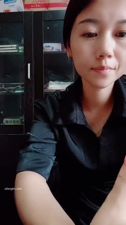 【寂寞财务姐姐】办公室玩跳蛋 厕所同事撒尿声音都听到~ ~ 这班上得真是刺激，黑丝骚逼，人气爆棚 截图9