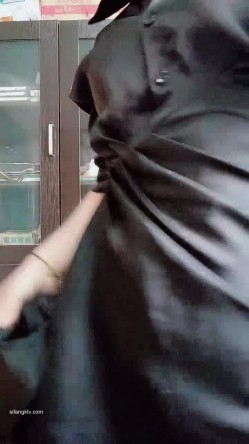 【寂寞财务姐姐】办公室玩跳蛋 厕所同事撒尿声音都听到~ ~ 这班上得真是刺激，黑丝骚逼，人气爆棚 截图10