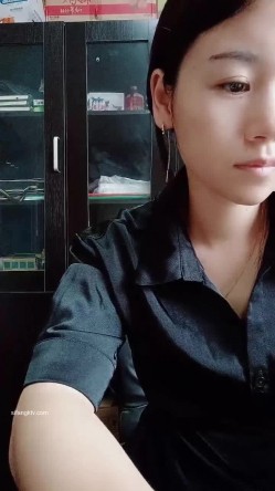 【寂寞财务姐姐】办公室玩跳蛋 厕所同事撒尿声音都听到~ ~ 这班上得真是刺激，黑丝骚逼，人气爆棚 截图11