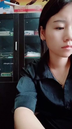 【寂寞财务姐姐】办公室玩跳蛋 厕所同事撒尿声音都听到~ ~ 这班上得真是刺激，黑丝骚逼，人气爆棚 截图15