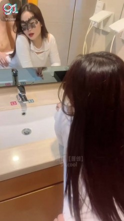 极品91新晋风韵模特御姐 贝贝 完美S型身材究极蜜桃臀 有钱人的玩物 精致尤物精湛吃屌 饱满蜜穴精液肉便器 截图11