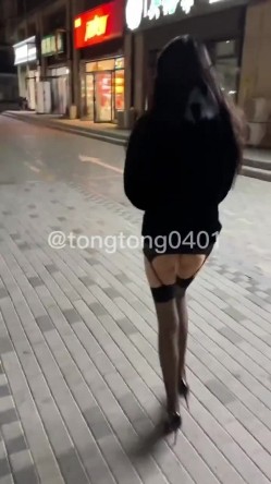 天生婊子爱露出爱调教人妻母狗「彤彤乖」全量推特资源 绿帽鞭打媚药角色扮演 截图1