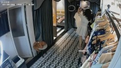 黑客破解摄像头 ️监控偷拍三个服装店内摄像头记录试衣过程 截图1
