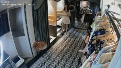 黑客破解摄像头 ️监控偷拍三个服装店内摄像头记录试衣过程 截图5