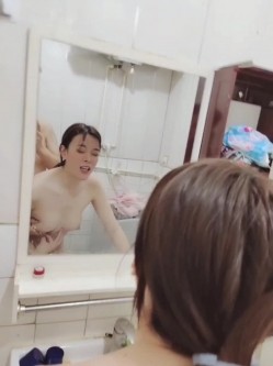 财政处上班的小秘，下了班和男友爱爱，洗完澡直接在浴室来一发，后入，叫声蛮风骚滴！ 截图10