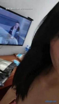 美女逼毛抓起小辫子〖晴儿妹妹〗学生装勾搭上门按摩师啪啪打炮 胆真大竟无套做爱还内射 做完洗鸳鸯浴 截图15