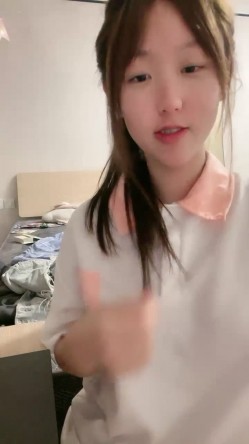 超漂亮！校花级女神~【为笨蛋争口气】扣穴自慰！爽出白浆 截图5