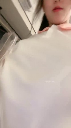 超漂亮！校花级女神~【为笨蛋争口气】扣穴自慰！爽出白浆 截图6
