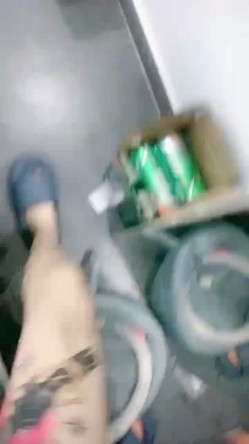 长相甜美的纹身混子小情侣，抽着小烟操着逼无套啪啪女上位狠狠操后入操逼再细致挂白虎 截图15