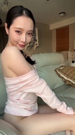 女演员模特【Jenny孙禾颐】最新无水印劲爆福利，脸穴同框，花样情趣道具自慰，淫水泛滥 截图15