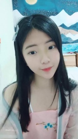 超重磅绝版资源！校花女神【一梦】早期下海珍贵录像~！ 截图2