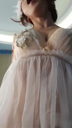 【最新性爱 ️淫荡母狗】白皙爆奶骚少妇『Couple』十月新作 制服诱惑欲海妖姬 激情3P前怼后操 高清720P版 截图13