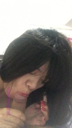 《台湾情侣泄密》 ️分手后被渣男曝光隐私的明星脸美女 截图5