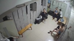 舞蹈班《监控破解》偷拍多位美女学员后台换衣服 截图6
