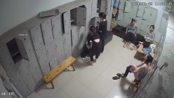 舞蹈班《监控破解》偷拍多位美女学员后台换衣服 截图7