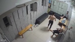 舞蹈班《监控破解》偷拍多位美女学员后台换衣服 截图12