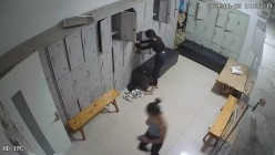 舞蹈班《监控破解》偷拍多位美女学员后台换衣服 截图14