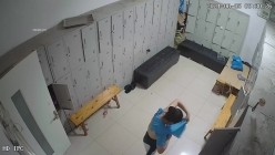 舞蹈班《监控破解》偷拍多位美女学员后台换衣服 截图15
